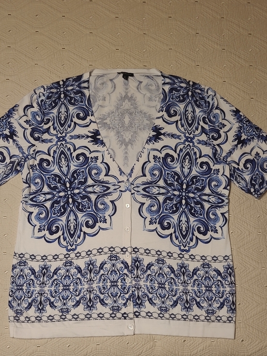 Talbots Tops - Talbots White & Blue Short-Sleeve Patterned Sweater Size L